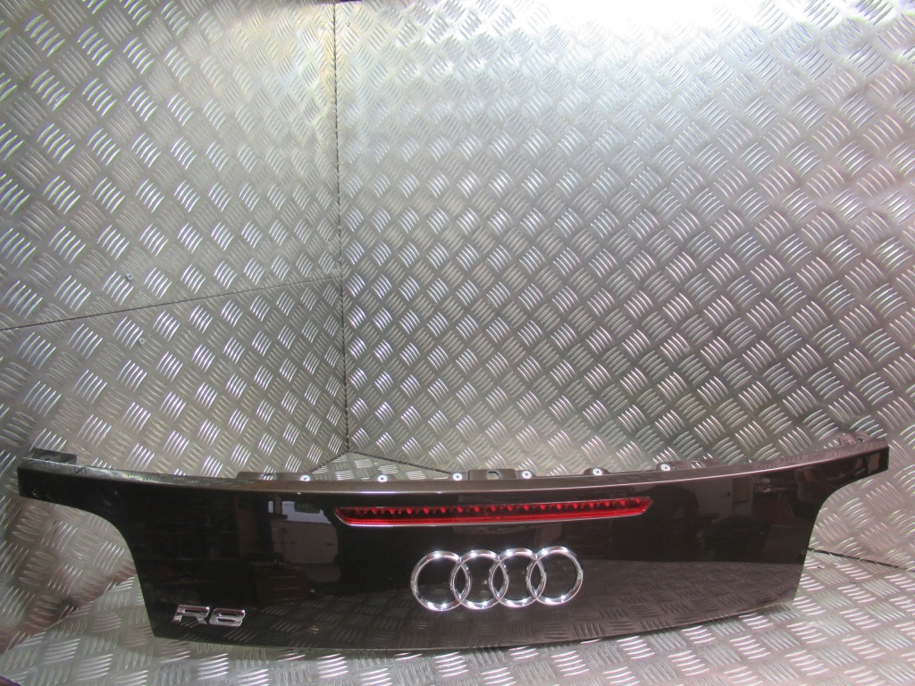 Купить Audi оригинальный номер 427807649