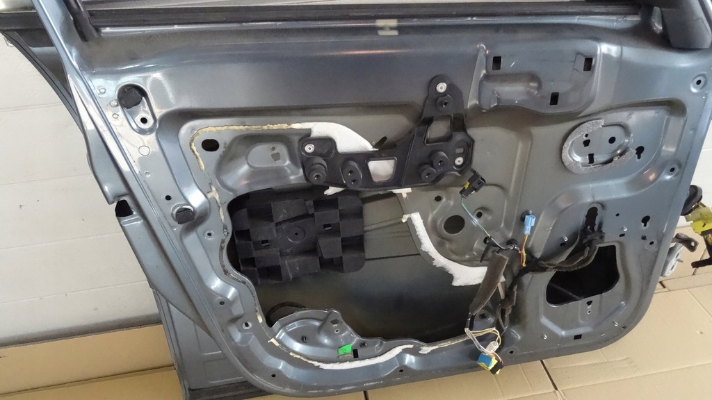 фото №12, C4 picasso 1 i двері лівий перед ezwd