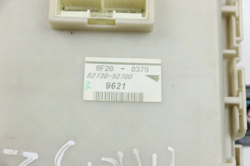 фото №5, Toyota yaris ii модуль коробка предохранителей 82730-52700