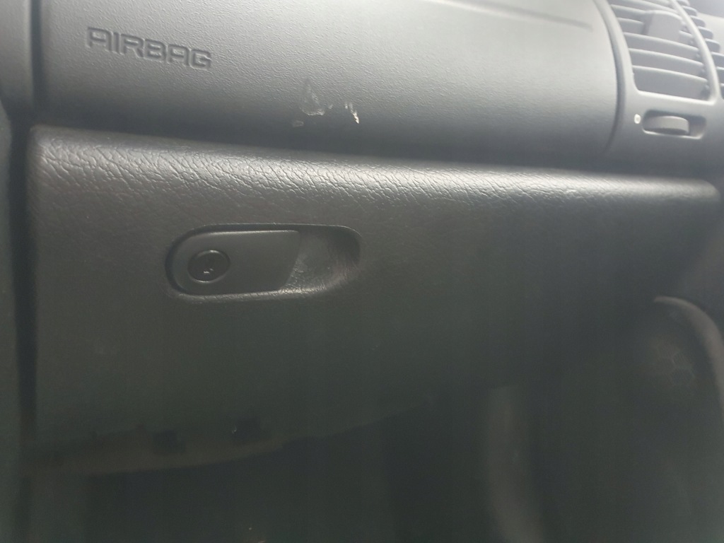 Бампер задний  задний opel vectra b 1.6 benz 1.8 86-99 rok 4d chb l147 foto !! Оригинал