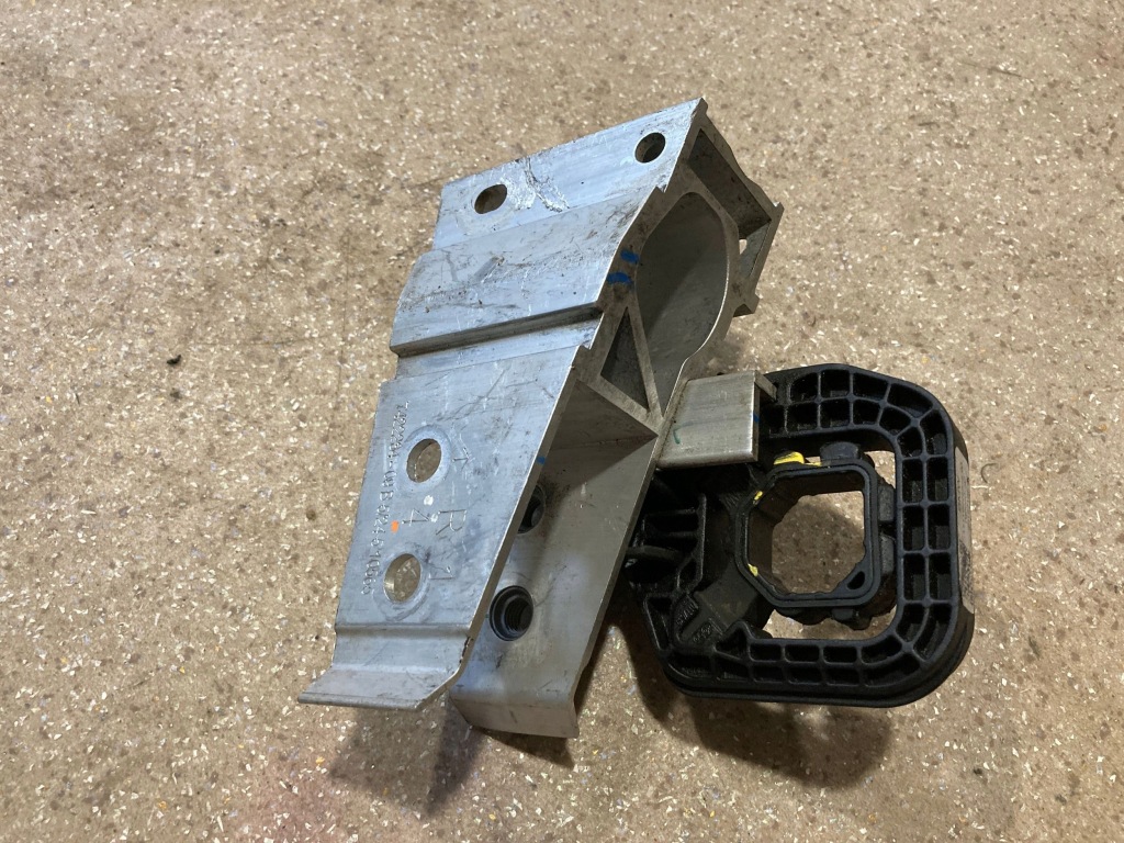 фото №11, Кронштейн радиатора правая сторона bmw 3 g20 g21 7422234