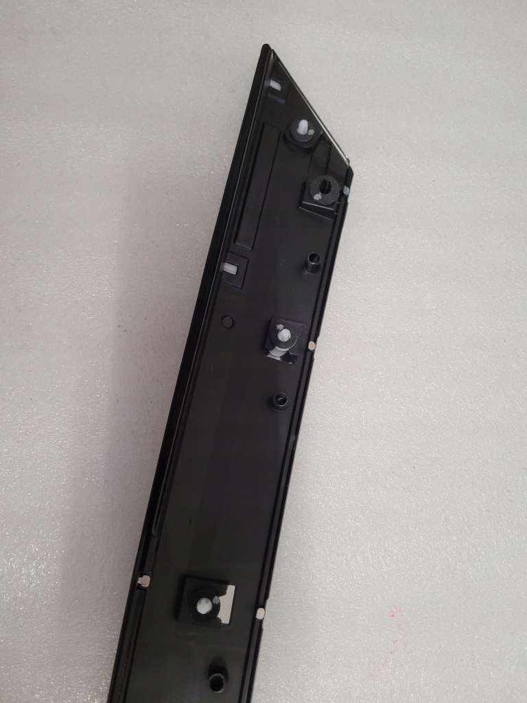 Peugeot 5008 2 2 молдинг кузовная декоративная левая задний  задняя 9827008877 oem с Разборки