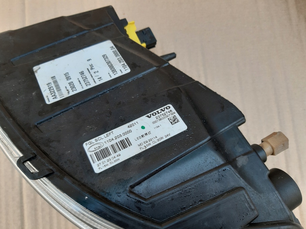 фото №15, Volvo fmx fm5 панель фари рамка протитуманна фара лівий