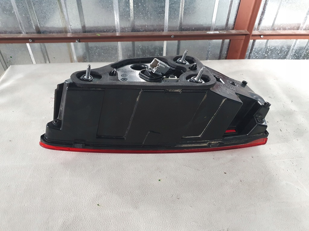 фото №6, Лампа правая задняя задняя jaguar xf sportbrake