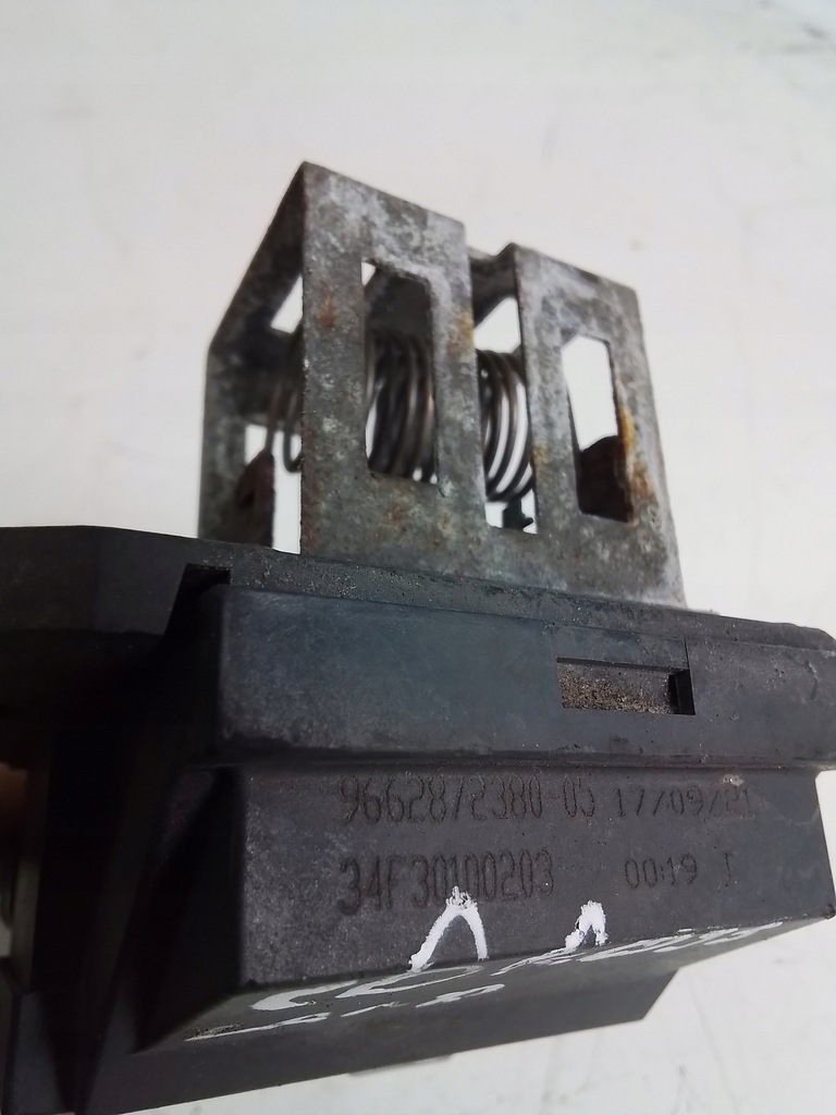 фото №4, N69 резистор резистор вентилятора радіатора opel crossland 98372a