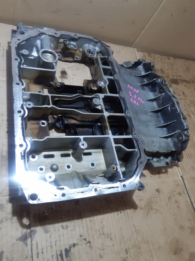 фото №5, Audi q5 8r 3.2 fsi верхній піддон масляна 06e103603p