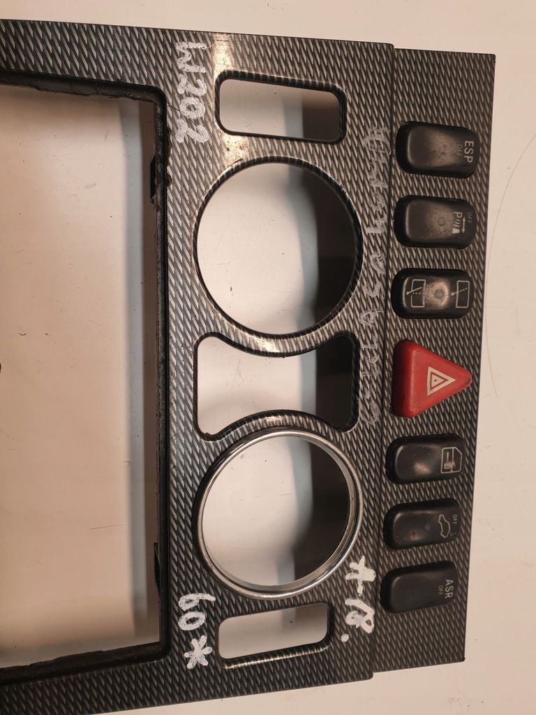 фото №5, Захист рамки консолі mercedes-benz w202 2106830625