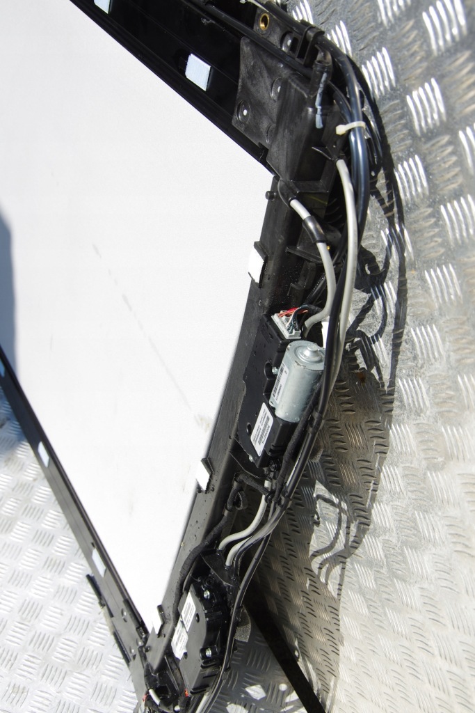 фото №8, Панорама люк jeep grand cherokee srt-8 wk2 summit цвет ski-grey