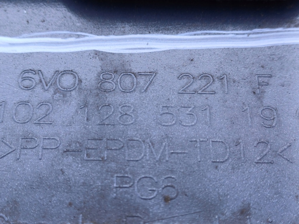 фото №8, Skoda fabia 3 iii lift 18- бампер передний перед + решётка радиатора 6v0807221f