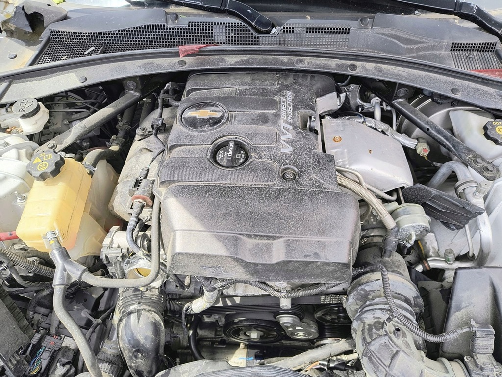 фото №7, Крышка багажника задняя спойлер бампер 4xpdc лампы тёмные i красные eu camaro vi 2016