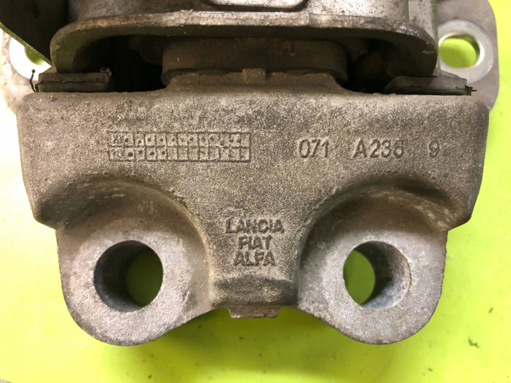 фото №1, Подушка двигателя fiat linea punto 071a2369