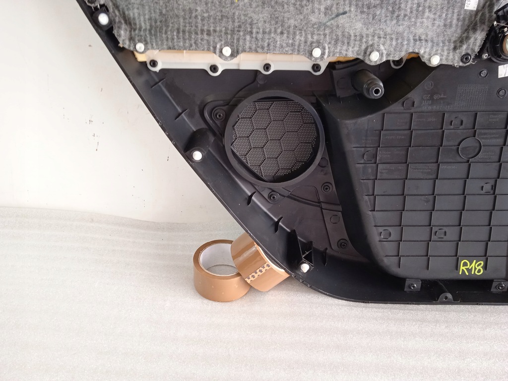 фото №11, Skoda yeti 5l0 оббивка обшивка двері правий задня