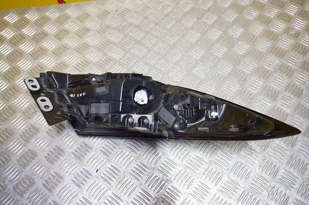 фото №7, Toyota gr86 subaru brz 2022 2023 - лампа задняя правая led задняя usa