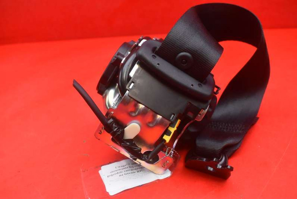 Ремень безопасности правый задний  jx7b-a611b68-agw ford focus mk4 18-21 в Украине