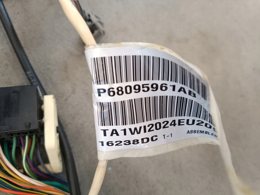 фото №10, Chrysler town country жгут панели приборной панели