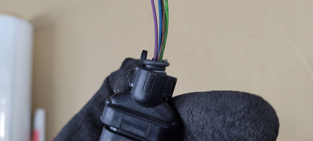 фото №8, A3 8v lift s3 штекер колодка 4f0973704 a5 8w q5 a4 b9 8w