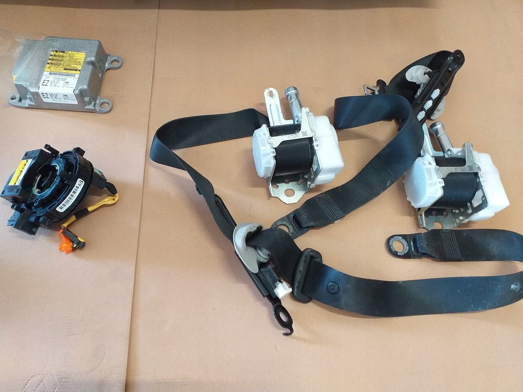 фото №5, Toyota corolla e16 e18 приборная панель air bag подушка ремни