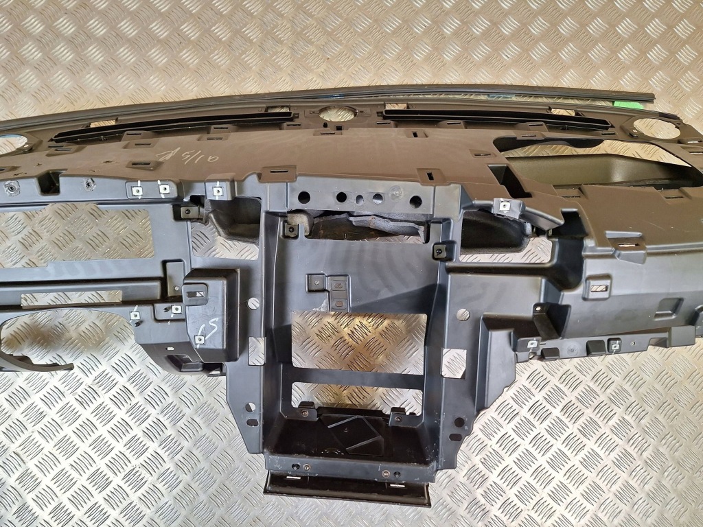 Приборная панель приборная tesla model s 100332600h Недорого