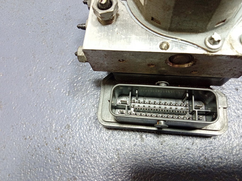 фото №5, Peugeot 308 ii t9 1.6 bluehdi насос abs 9816071180