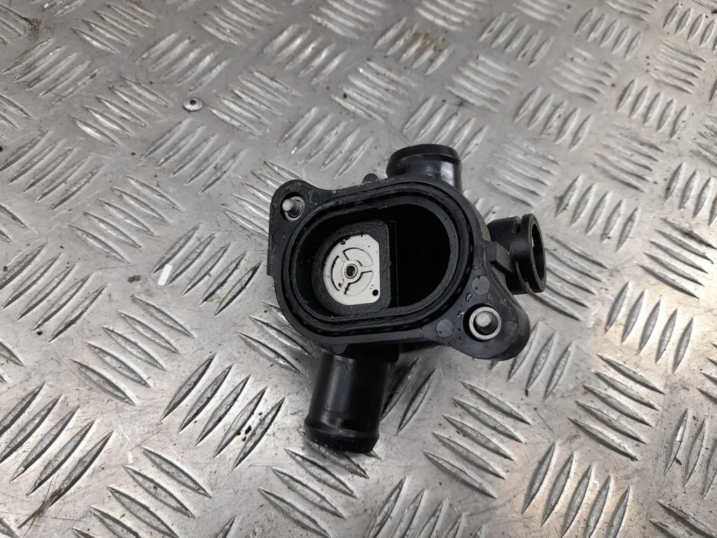 фото №5, Cadillac cts 063515605 корпус термостатів