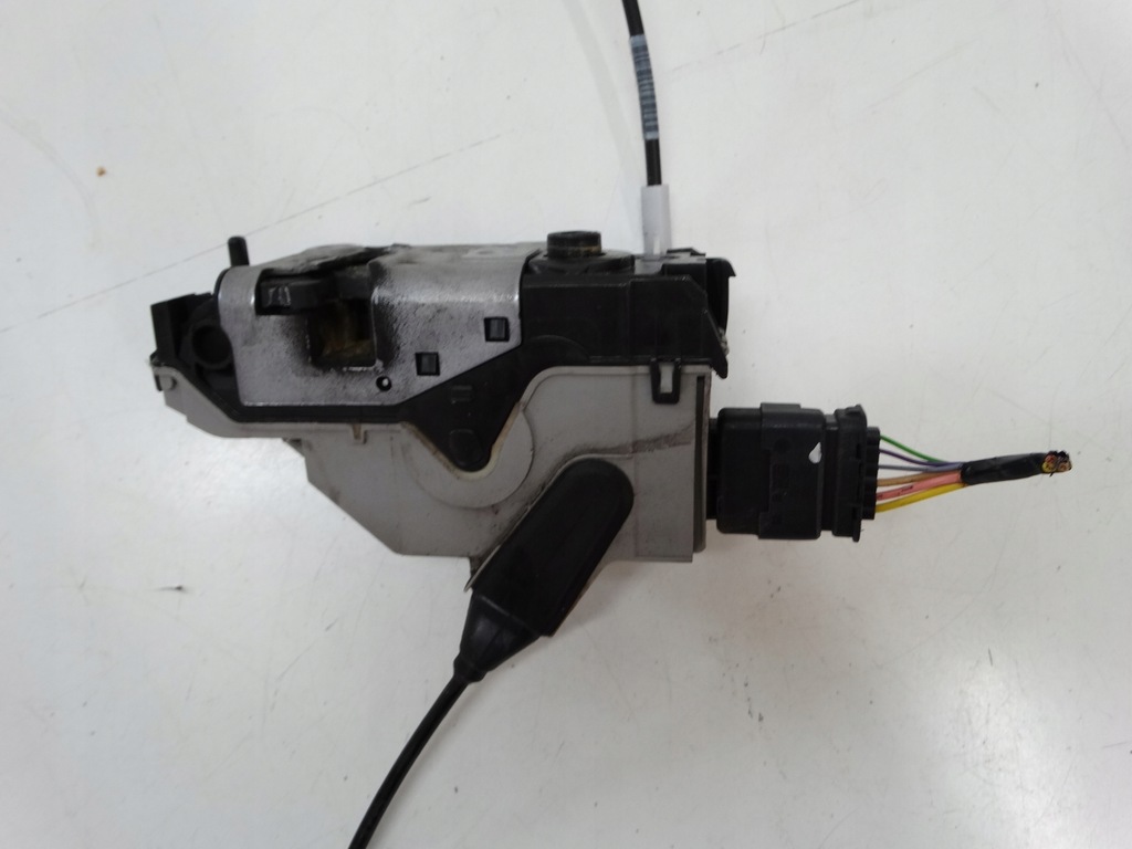 фото №9, Замок дверь+ ручка внутренний. правый задняя peugeot 208