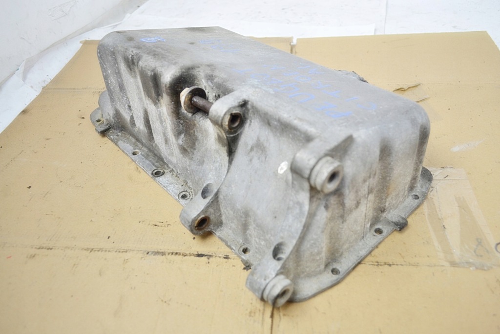 Peugeot citroen 1,9 2,0 піддон масляна 9631816980 Недорого