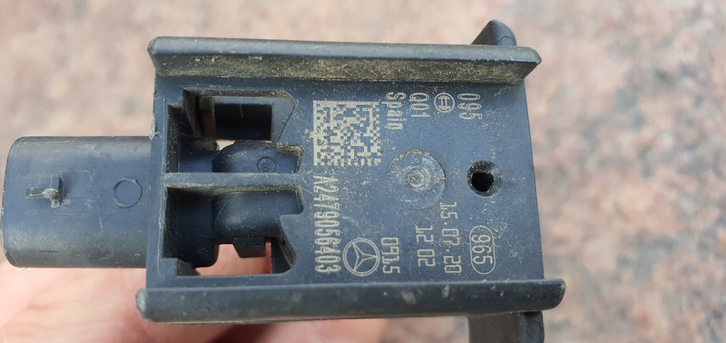 фото №9, Mercedes gla h247 2019- датчик защиты пешеходов удара