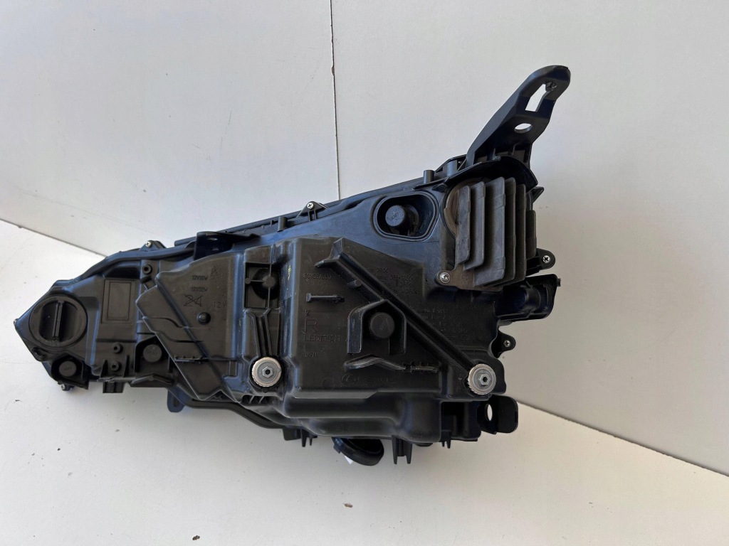 Lexus ux лампа права перед full led 81145-76291 оригінал Зі Шроту