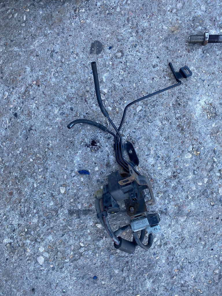 фото №1, Hyundai ix35 sportage iii клапан клапани 1.7 crdi