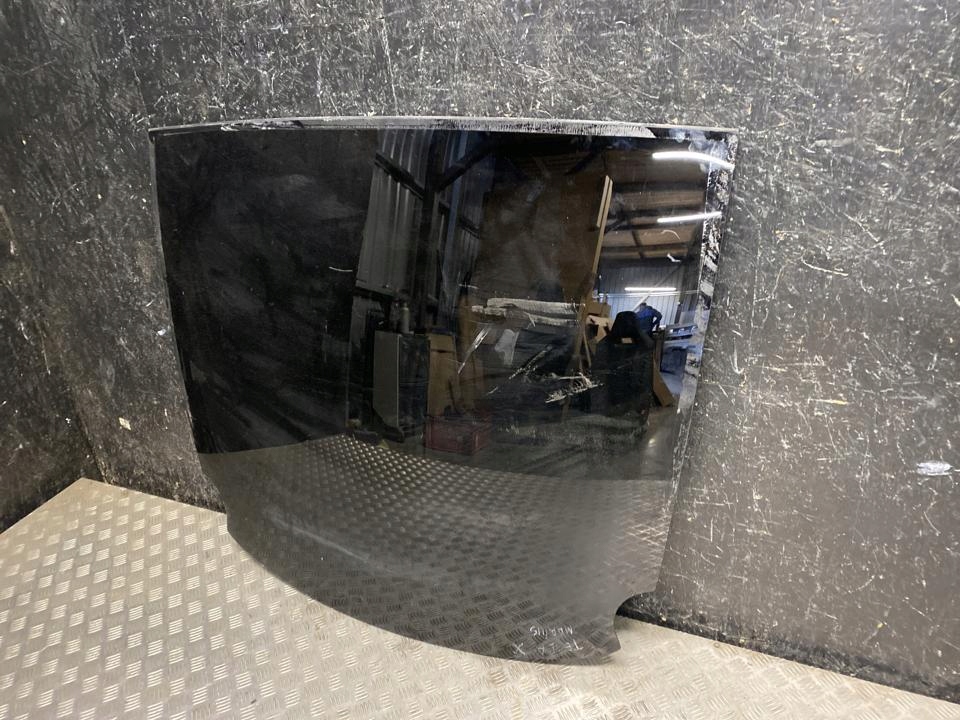 Купить Tesla model x p100d задний экран 1075024-01b window