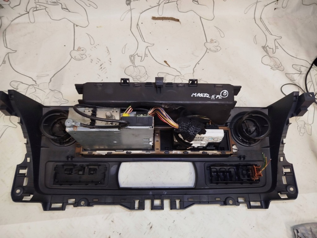 Радио заводской монитор дисплей панель  renault trafic 2 8200350501 с Разборки