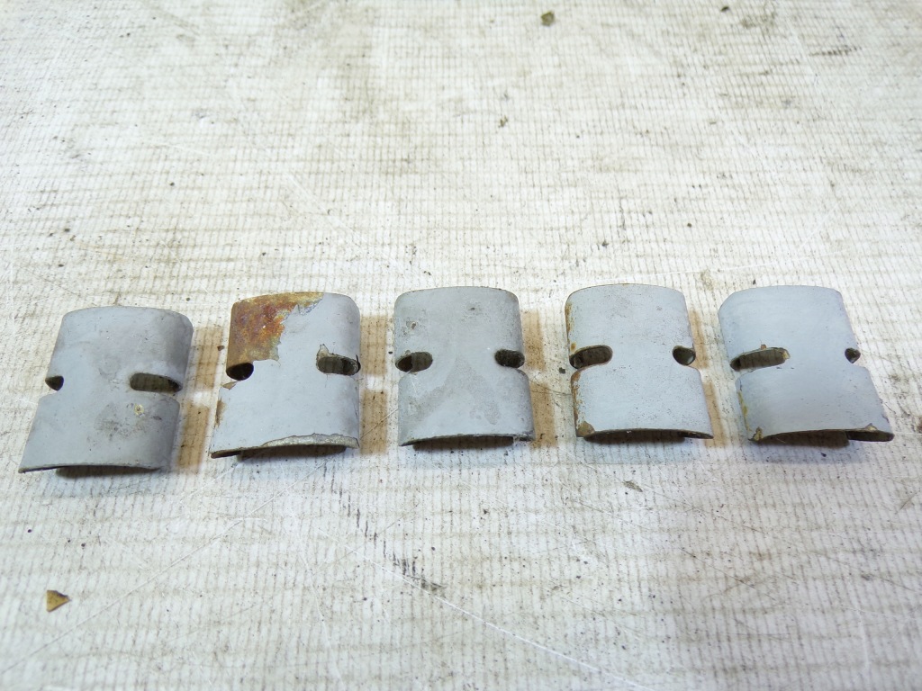 фото №1, Кліпси плафон передньої лампи mercedes w123