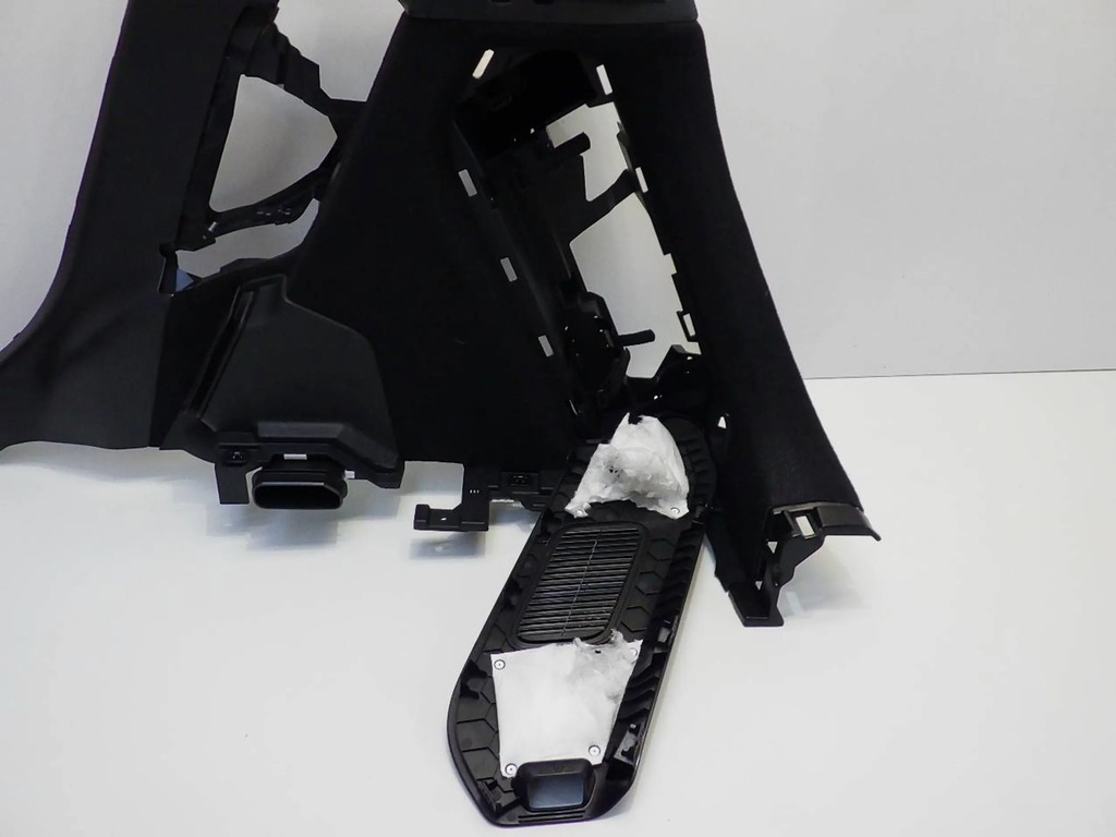 фото №10, Honda jazz v 2021 обшивка багажника правий 84601-tza