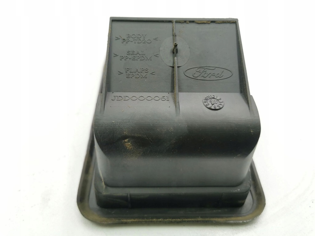 фото №5, Land rover range rover l320 2007 решітка вентиляційна pod бампером заднім