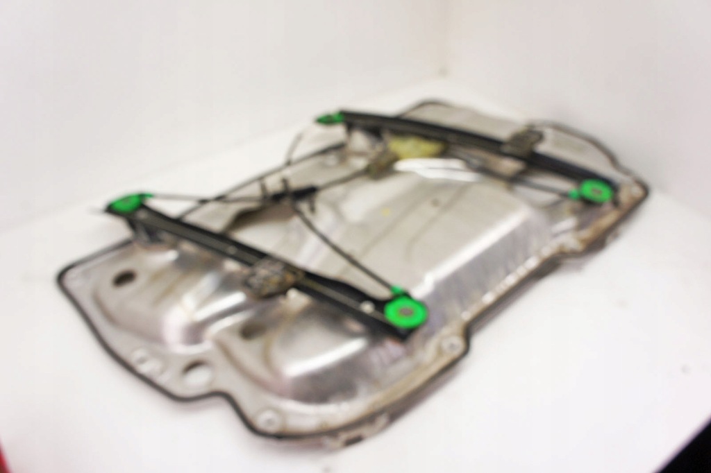 фото №7, Ir078 bentley flying spur i механизм стекло перед