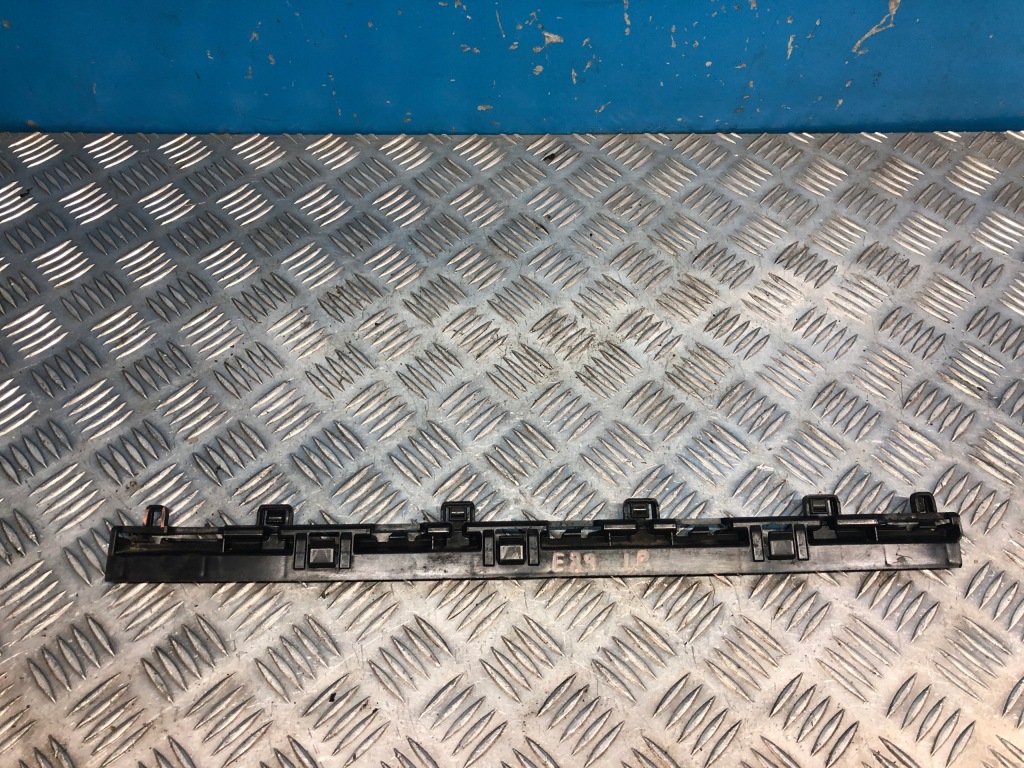 фото №1, Bmw z4 e89 напрямна кронштейн поріг 7192059