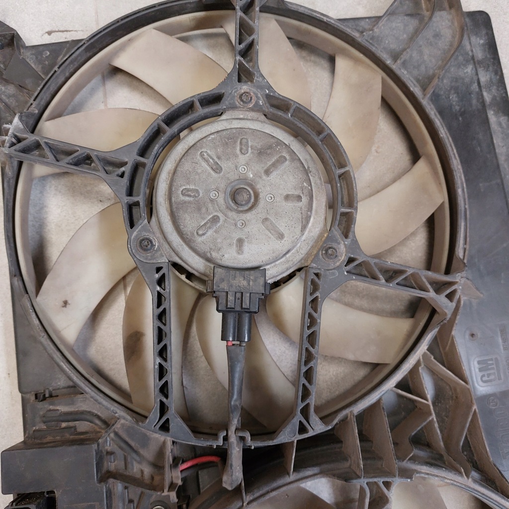 Opel astra j 1,7 вентилятор радиатора 874680a Недорого