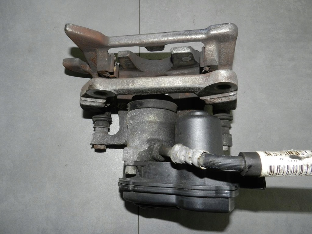 фото №5, Audi q5 8r супорт лівий задня 32347485