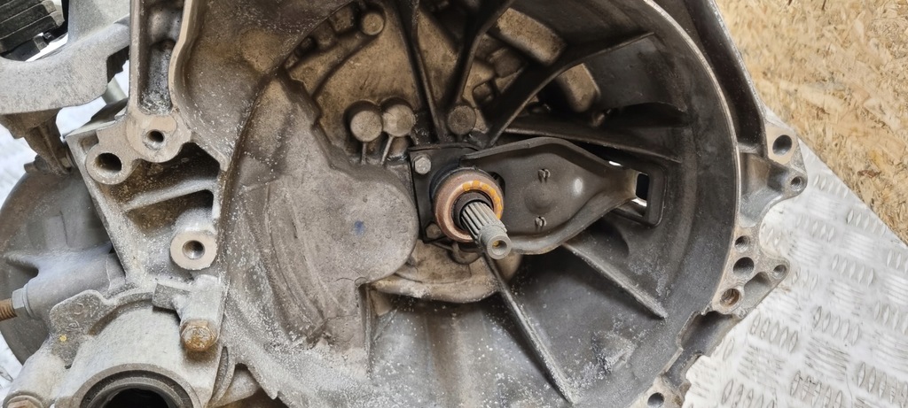 фото №10, Citroen оригінальний номер 9811243810 c3 коробка передач передач 1.2 b механічна коробка передач