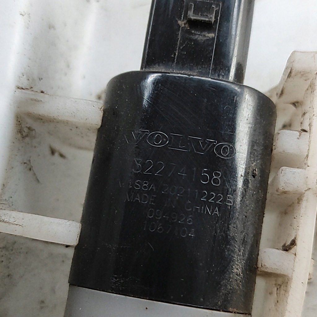 фото №7, Polestar 2 2022 бак жидкость do омывателя стекло передней / лобовое