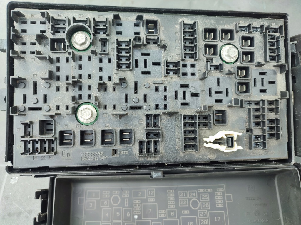 фото №10, Коробка запобіжників з кришка insignia a 2.0 cdti 55567592 gm оригінал