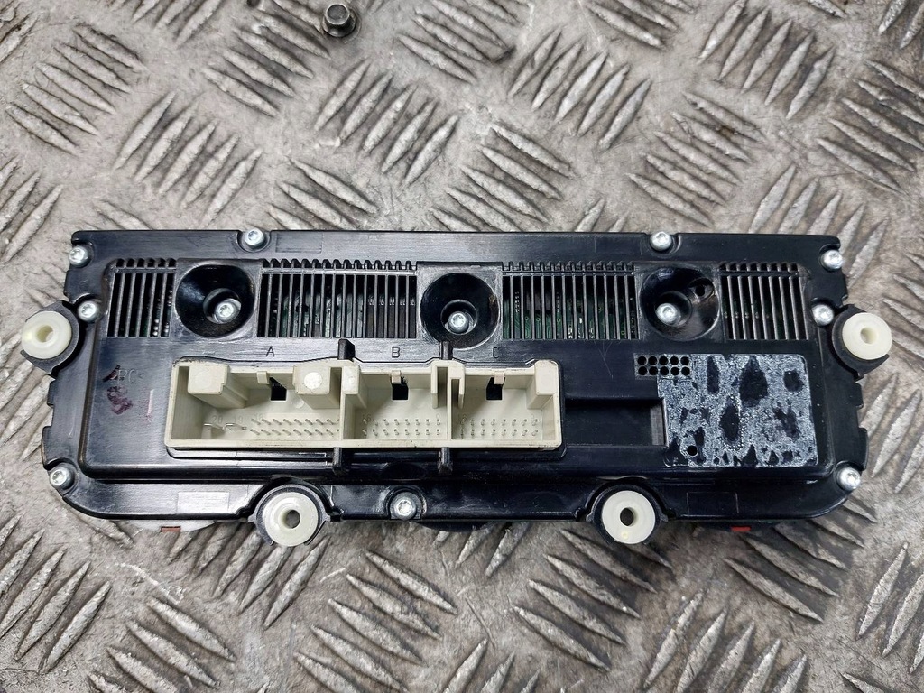 фото №12, Радио проигрыватель + панель обдув + рамка jetta v 1k0035180a 1k0858069g