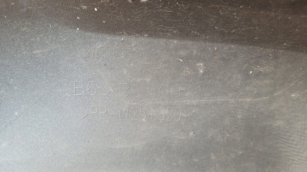 Mazda 3 lift бампер перед передній b63b-50031 Київ