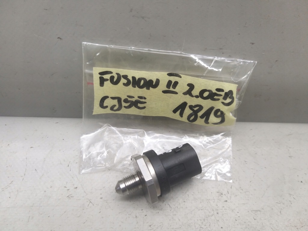 Купить Датчик давления топливной  2.0 ecoboost fb5e fusion escape edge 0261545081