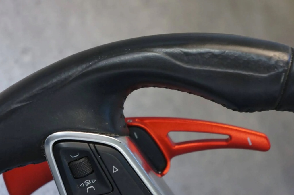 фото №15, Повітропровід шкіра шкіряний зрізана audi tt tts 8s пелюстки перемикання 8s0419091e