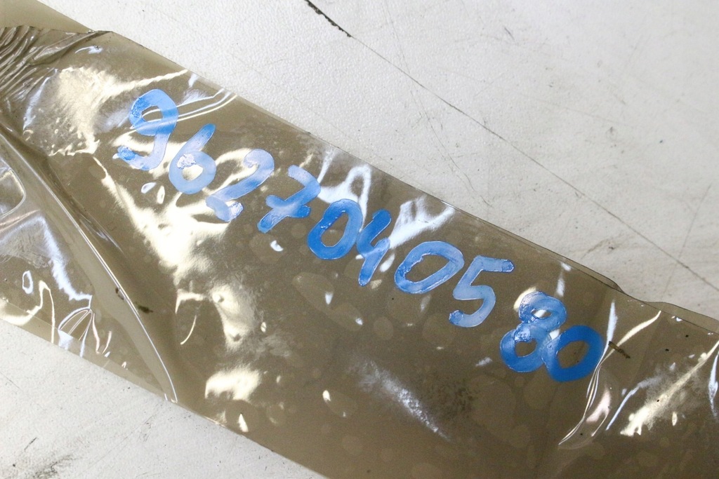 фото №6, Вал розподільного валу всмоктуючий 9627040580 peugeot 807 citroen c8 2.2 hdi