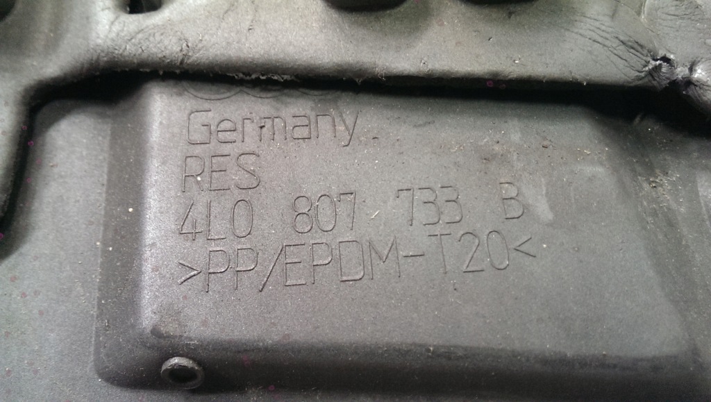 Накладка спойлер бампера перед audi q7 4l0807733b Недорого