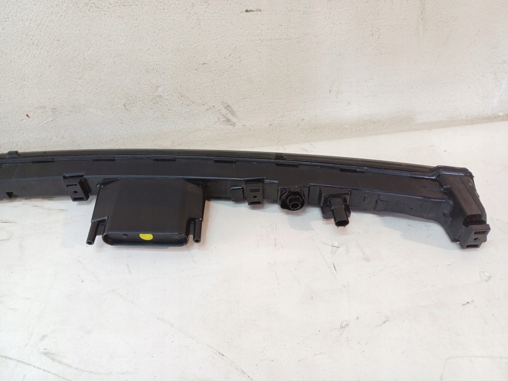 Лампа накладка средняя перед led передний mercedes-benz eqa w243 h243 21- Недорого