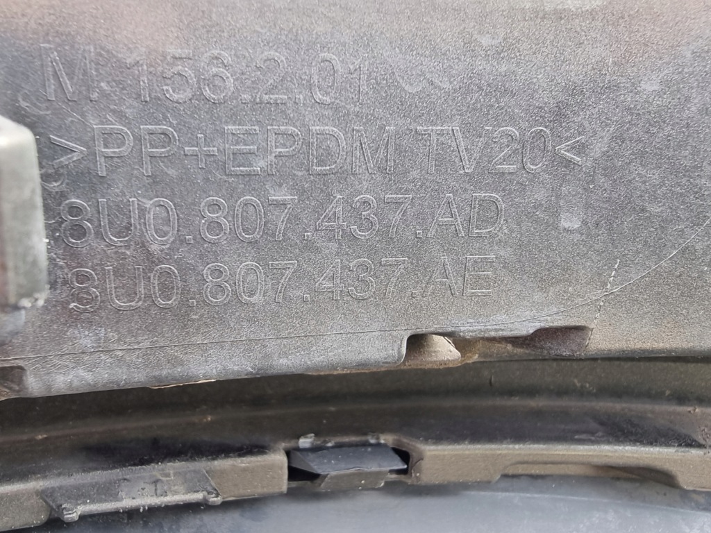 Audi q3 8u0 рестайлинг  14-18 бампер перед передний 8u0807437ad с Разборки