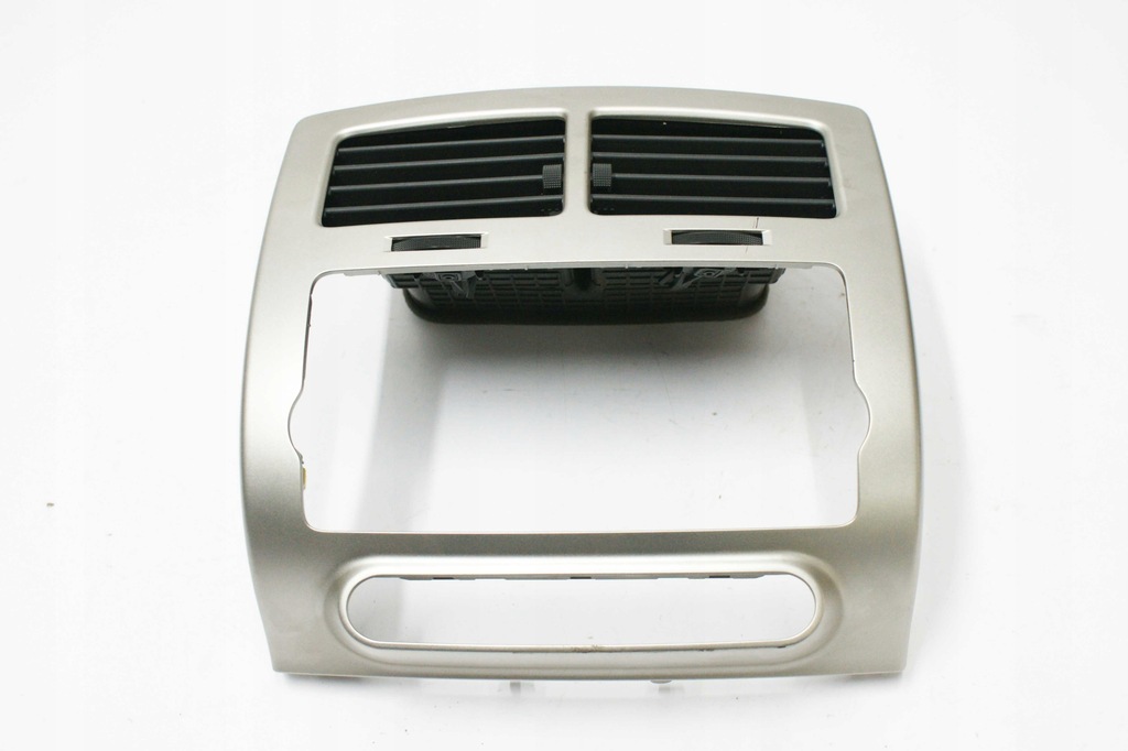 фото №1, Панель радіо рамка оригінальний номер toyota urban cruiser